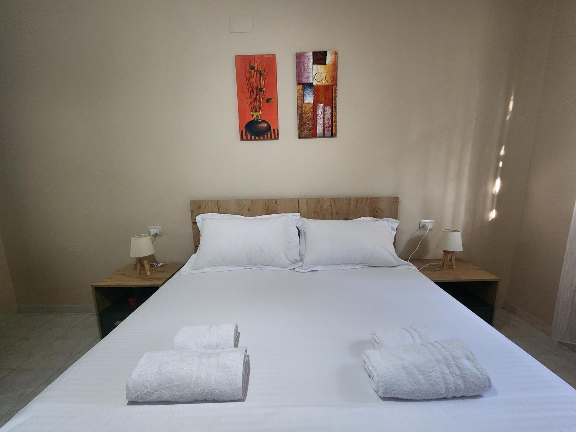 Eden Guesthouse Durrës 外观 照片
