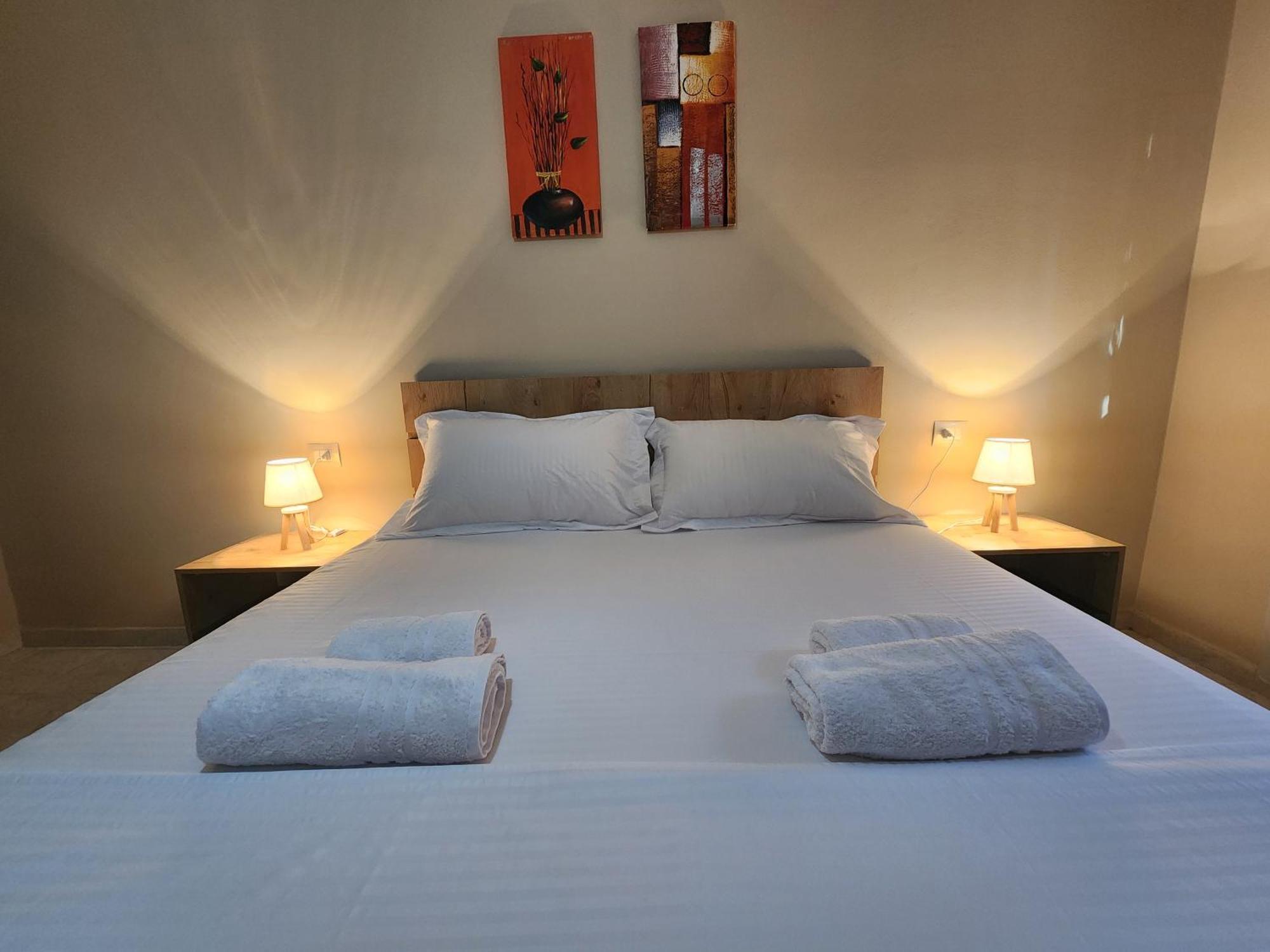 Eden Guesthouse Durrës 外观 照片
