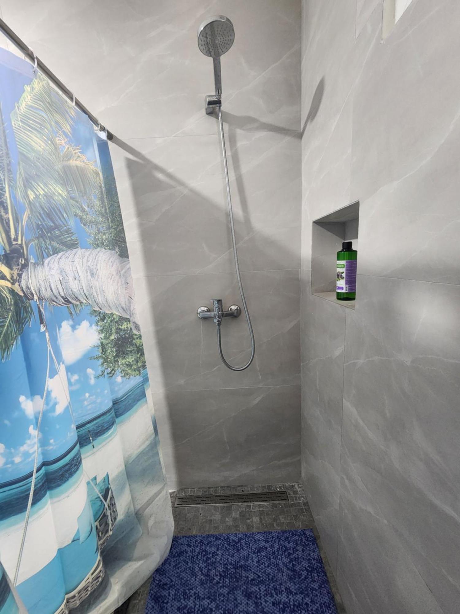 Eden Guesthouse Durrës 外观 照片
